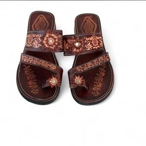 Source Unknown Brown Floral Leather Slide Sandals